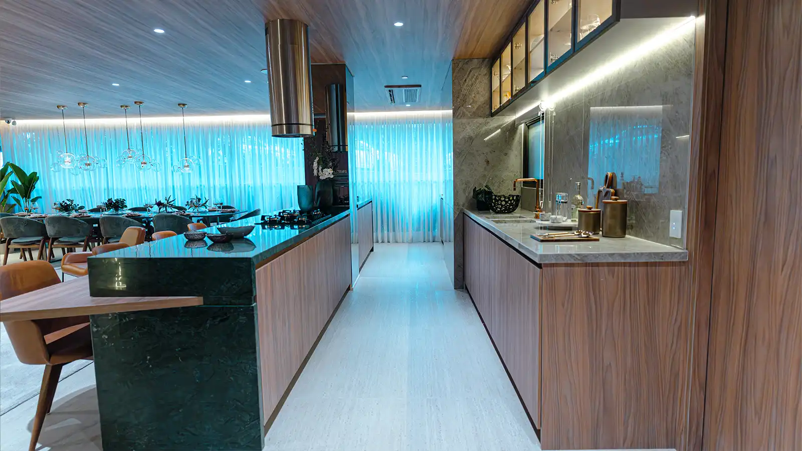 Cozinha do apartamento decorado de 207 m²